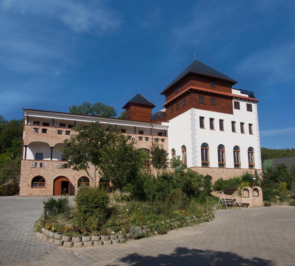 Kurdějov Hotel Vinar - Bed & Breakfast מראה חיצוני תמונה