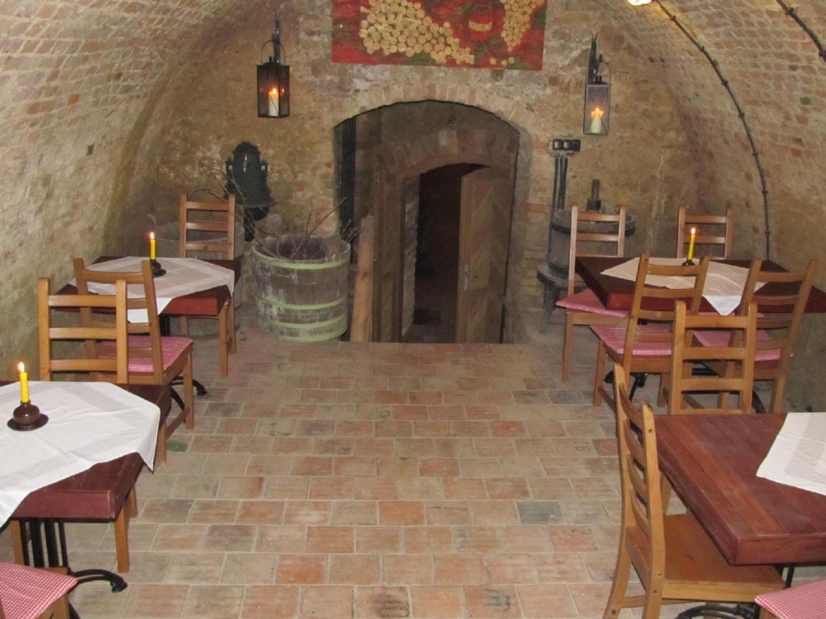 Kurdějov Hotel Vinar - Bed & Breakfast מראה חיצוני תמונה