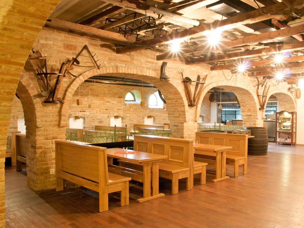Kurdějov Hotel Vinar - Bed & Breakfast מראה חיצוני תמונה